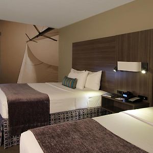 Double Queen Room City View